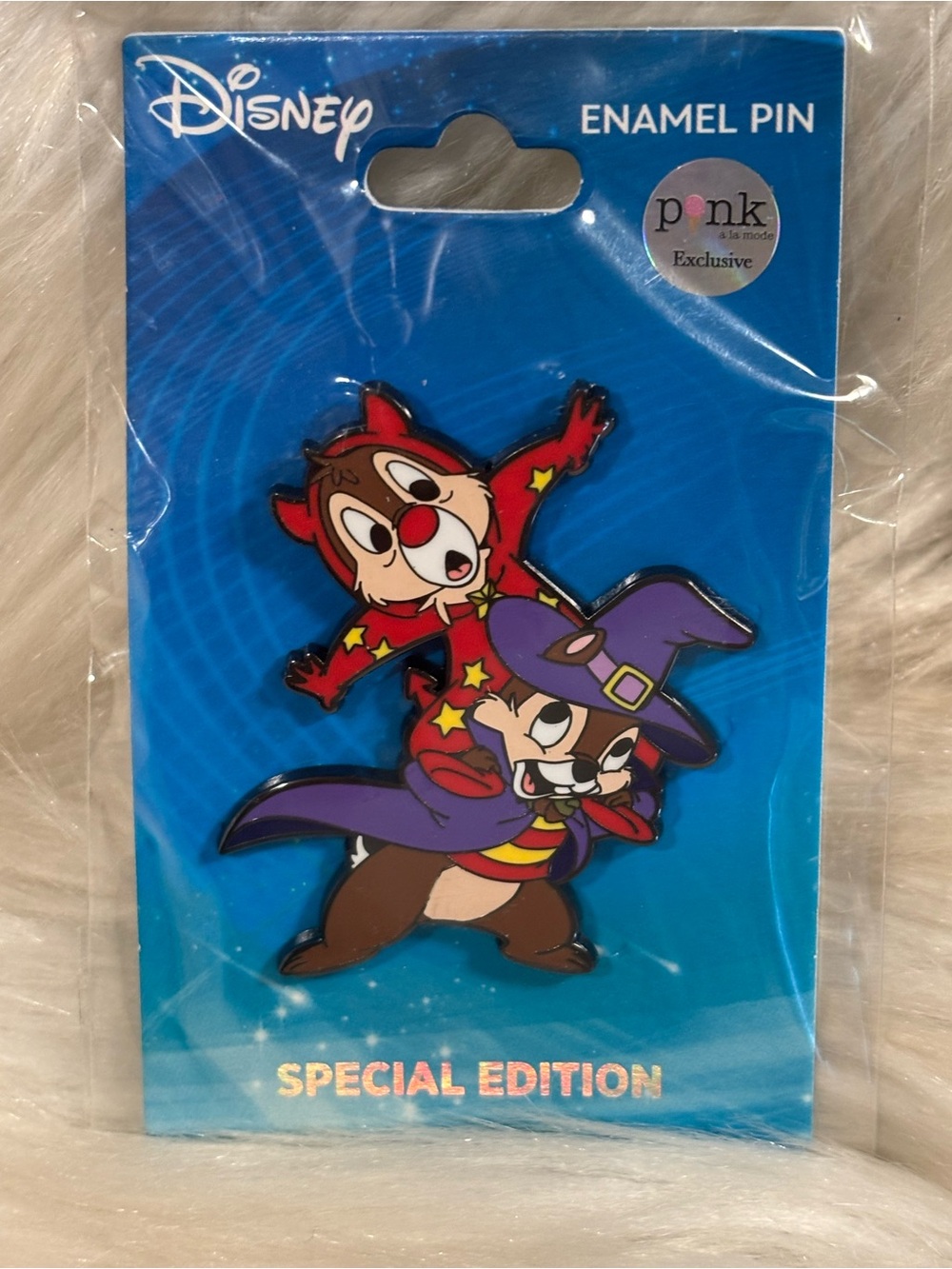 Disney PALM Pink a la Mode Chip & Dale Halloween Pin LE 300 Sitting On Shoulders